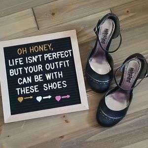 Black Kenneth Cole Babydoll Heels